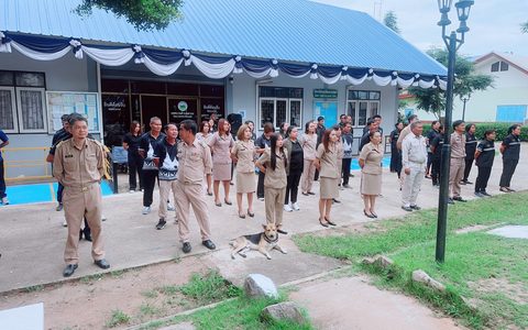 กิจกรรมเข้าแถวเคารพธงชาติ เทศบาลตำบลตาจง