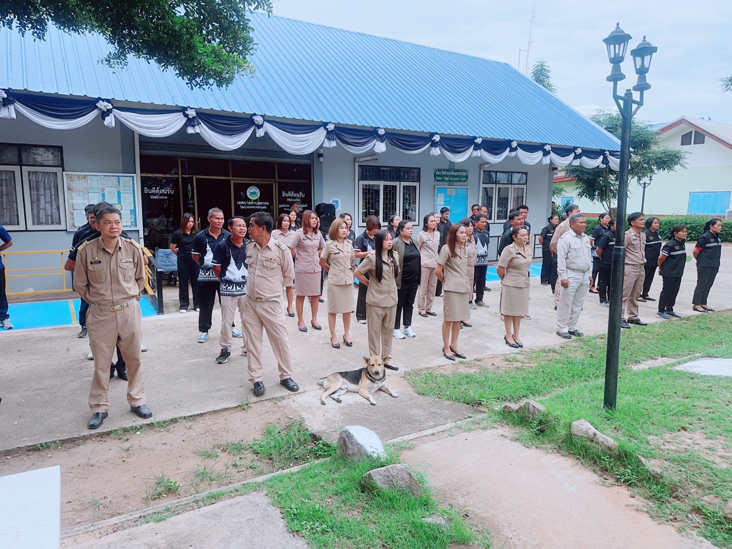 กิจกรรมเข้าแถวเคารพธงชาติ เทศบาลตำบลตาจง
